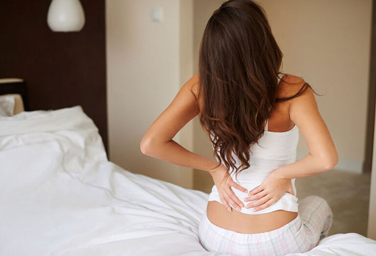 Come dormire bene con il mal di schiena