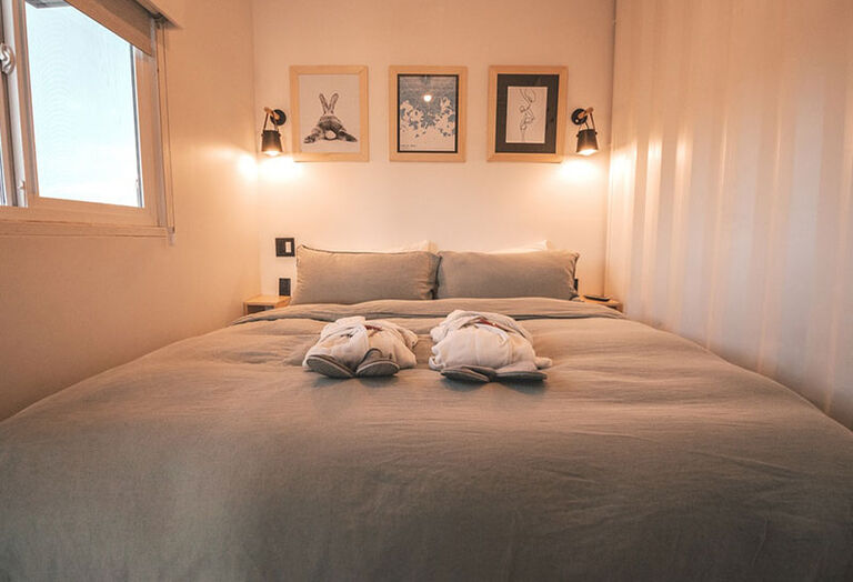 Ecco come si applica lo stile Feng Shui in camera da letto, dai colori  delle pareti agli accessori, News